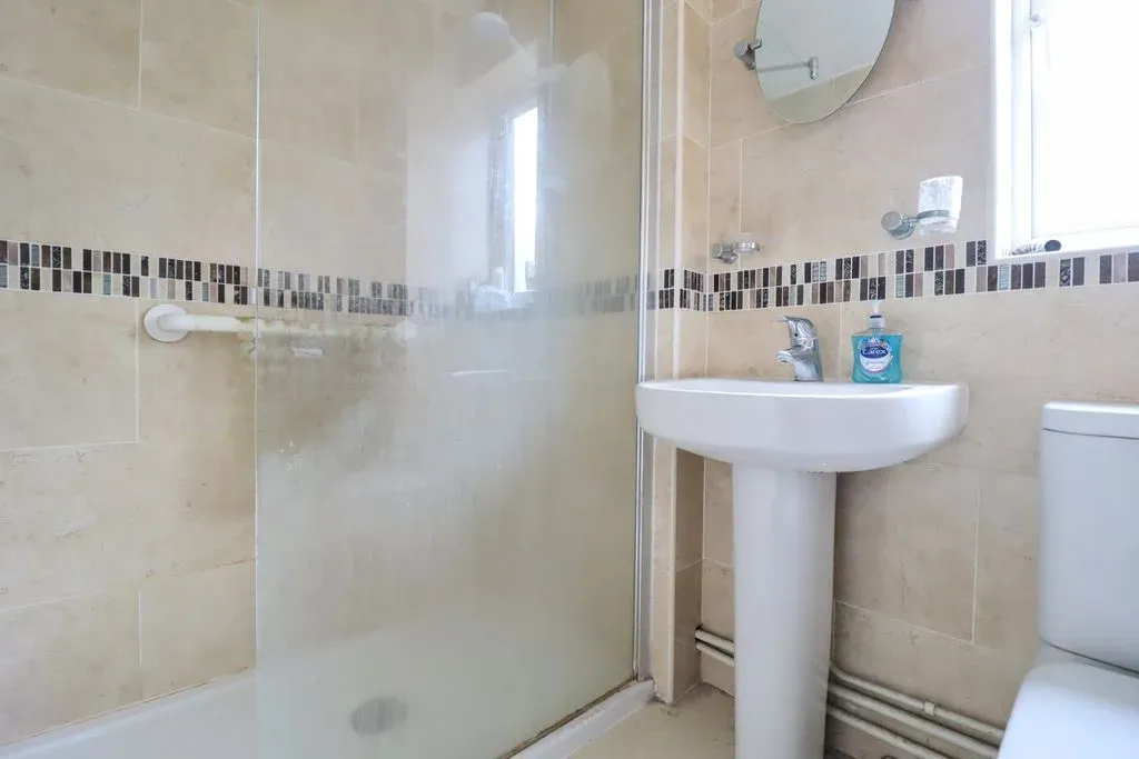 Perracombe, Furzton, Milton Keynes, Buckinghamshire, MK4 1EP, photo 5