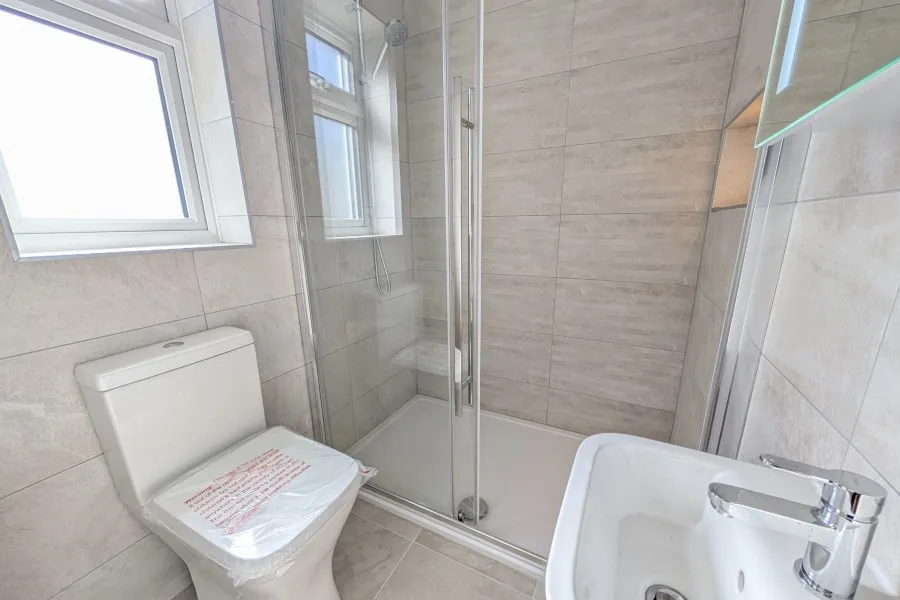 Fellow Green Road, Woking, GU24, photo 10