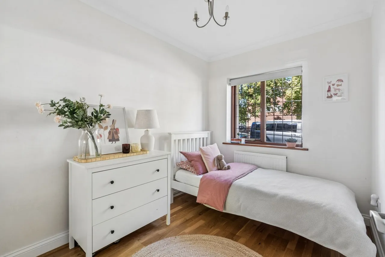 Warwick Road, HP9, photo 13