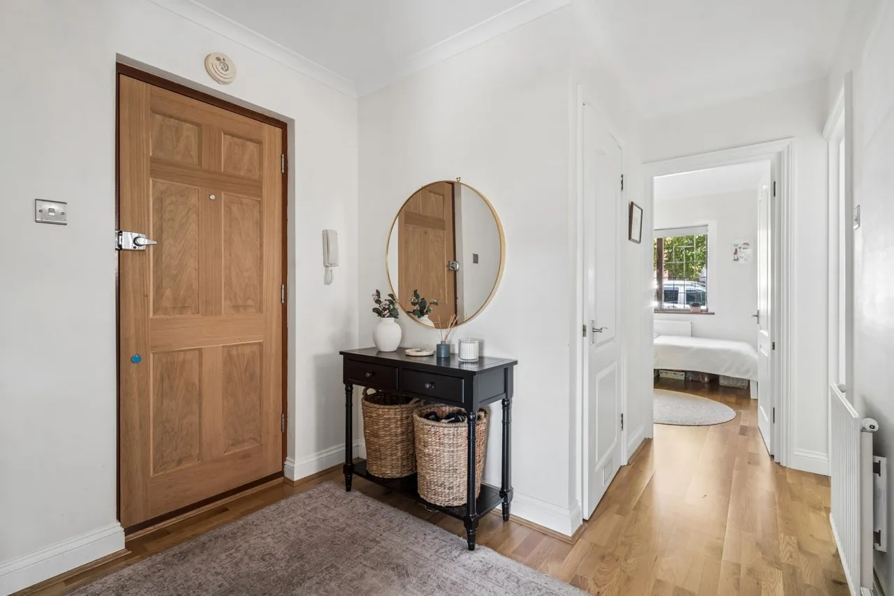 Warwick Road, HP9, photo 5
