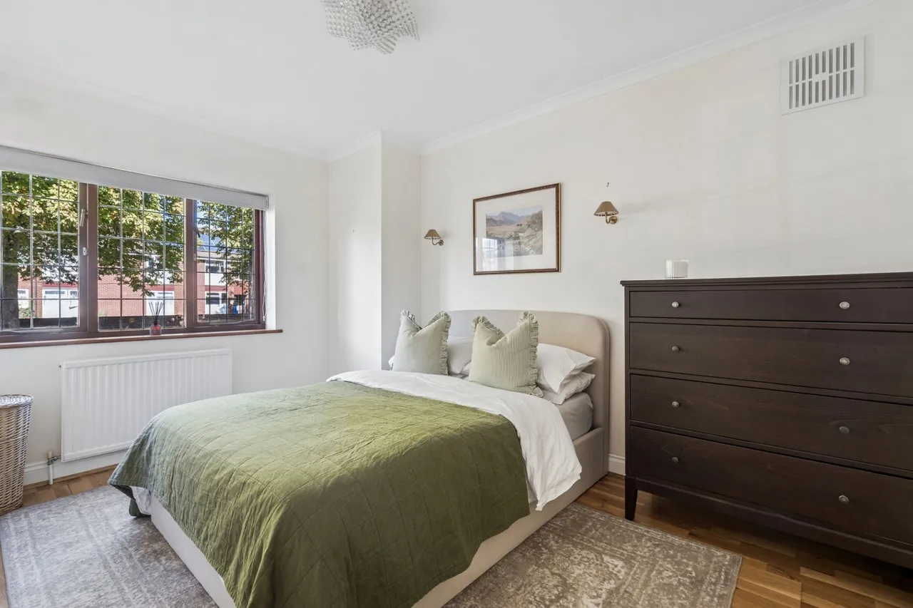 Warwick Road, HP9, photo 11