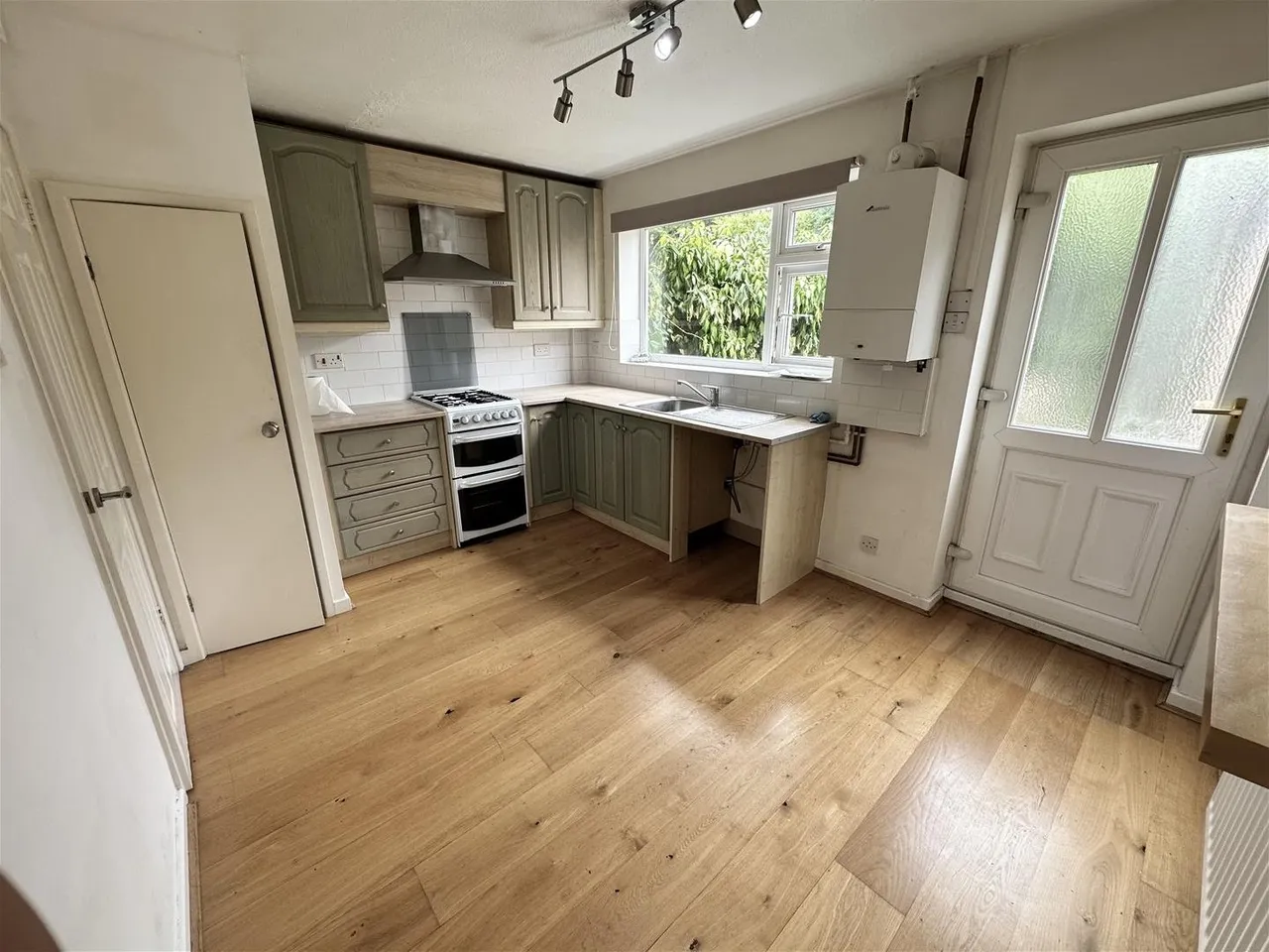 Plover Drive Broadheath, Altrincham WA14 5NW, photo 3