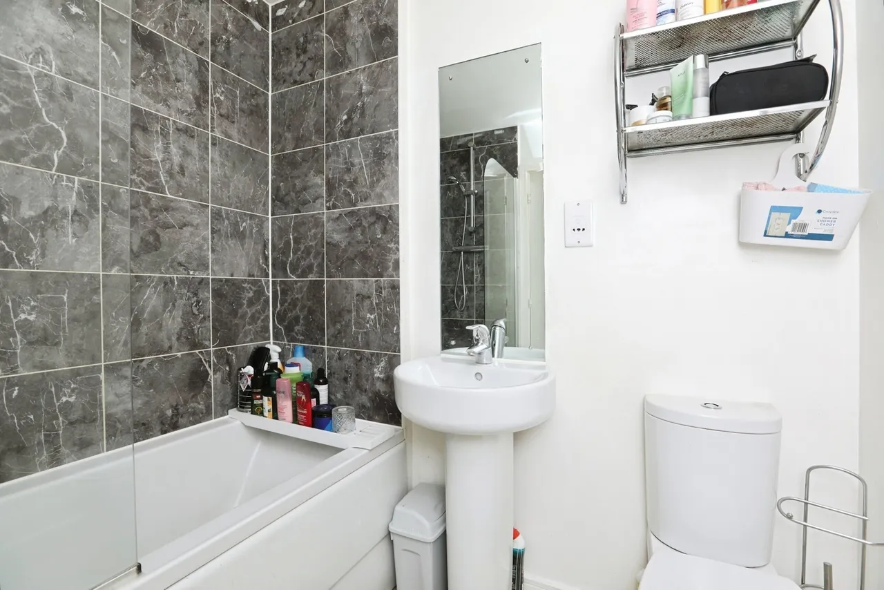Trinity Way, MAIDSTONE, Kent, ME15, photo 8