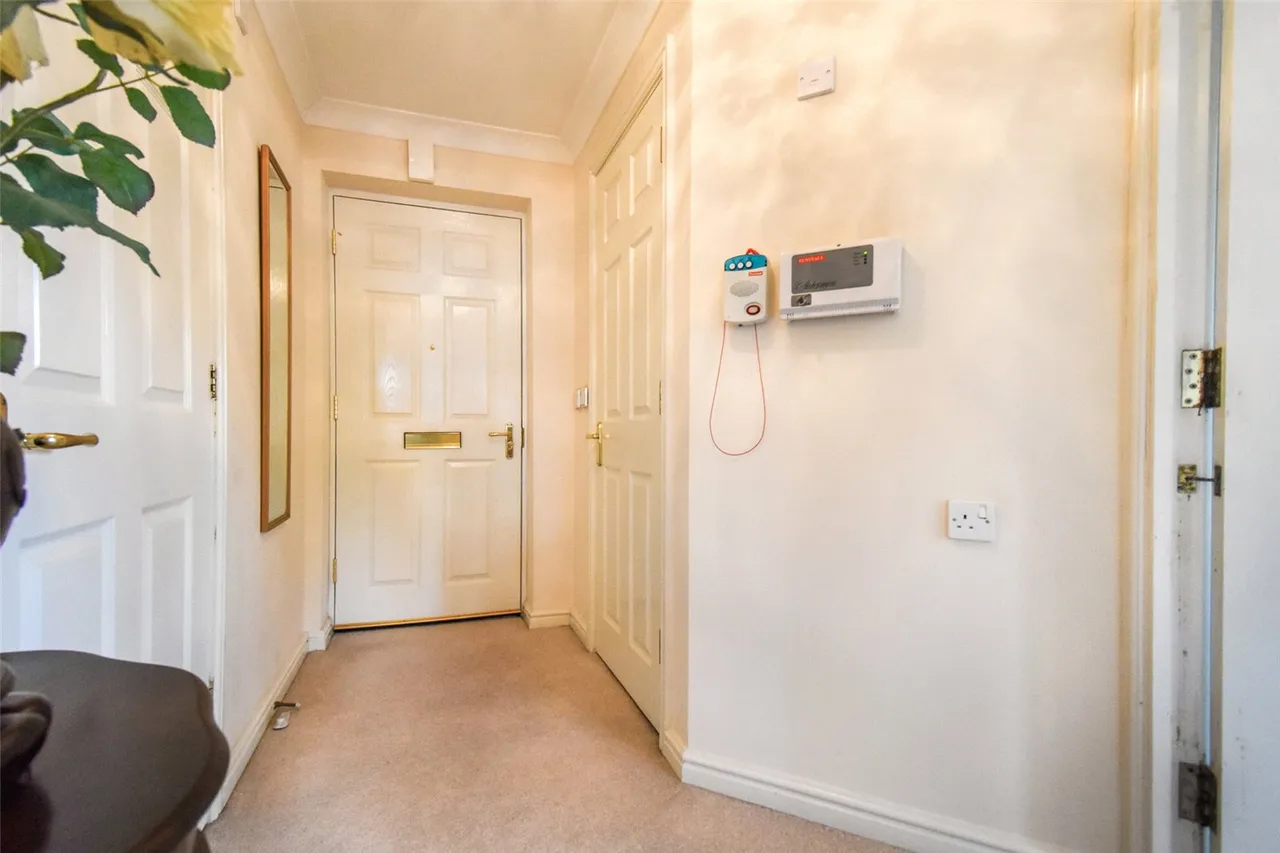 Windsor Way, Aldershot, Hampshire, GU11 1HZ, photo 10