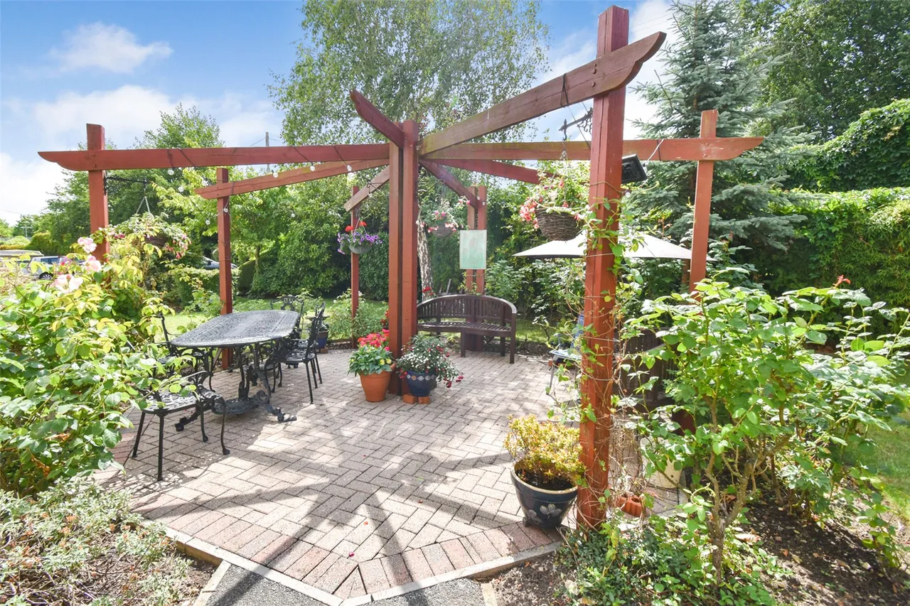 Windsor Way, Aldershot, Hampshire, GU11 1HZ, photo 6