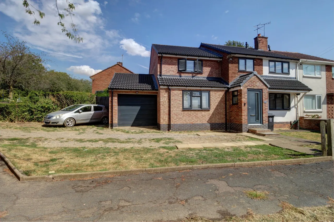 5 bed house for sale, Ivychurch Crescent, Leicester, LE5