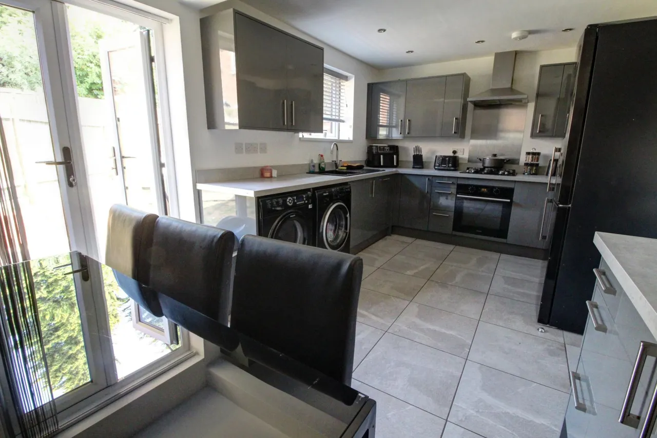 Ivychurch Crescent, Leicester, LE5, photo 11