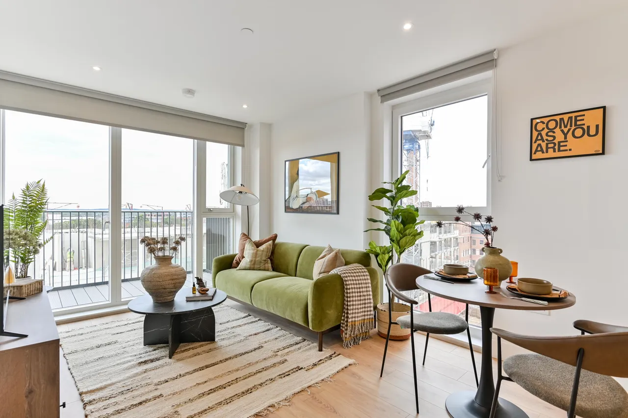 1 bed flat to rent — Flat 36 James Horlick House South, Refinery Square, London