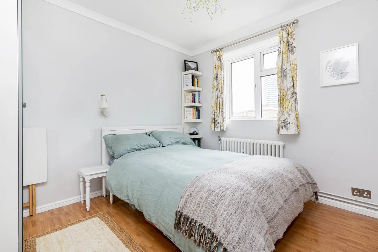 Morgan Court, Battersea High Street, Battersea, SW11, photo 5