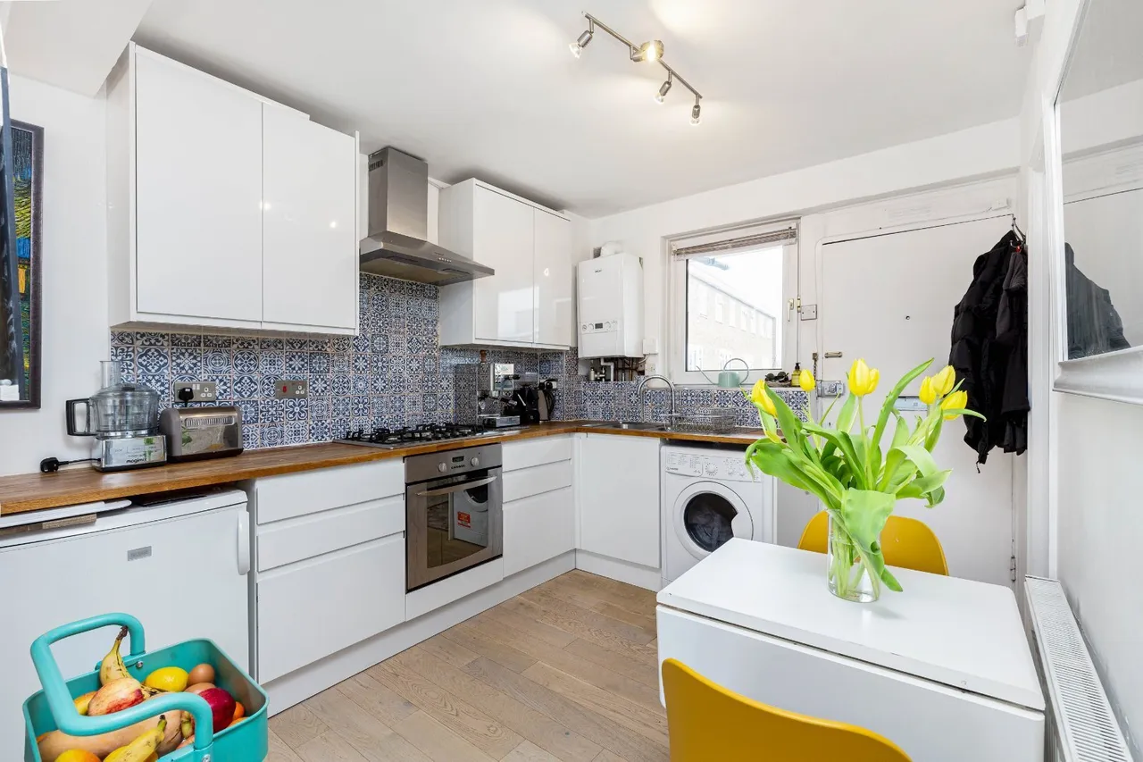 Morgan Court, Battersea High Street, Battersea, SW11, photo 3