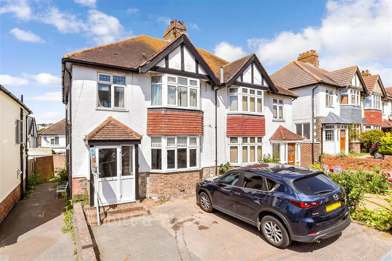 3 bed house for sale, Peel Road, Brighton, BN2