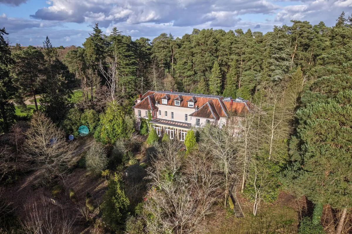 West Drive, Wentworth, GU25, photo 13