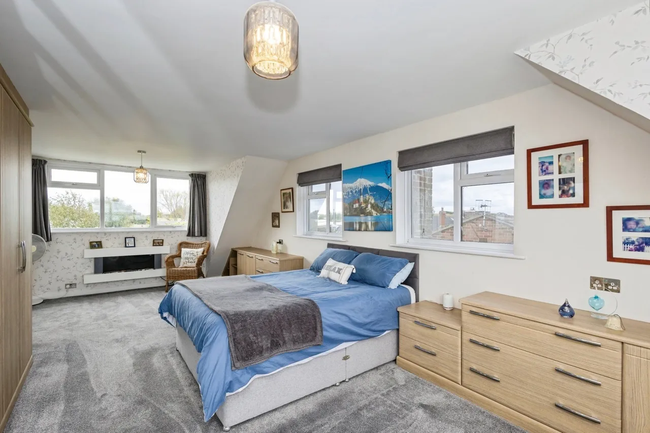 Eastoke Avenue, Hayling Island, PO11, photo 9