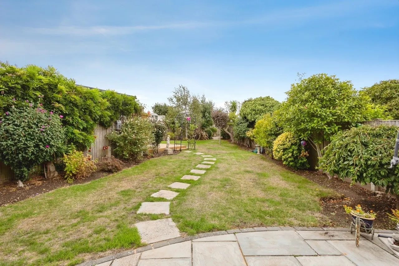 Eastoke Avenue, Hayling Island, PO11, photo 6