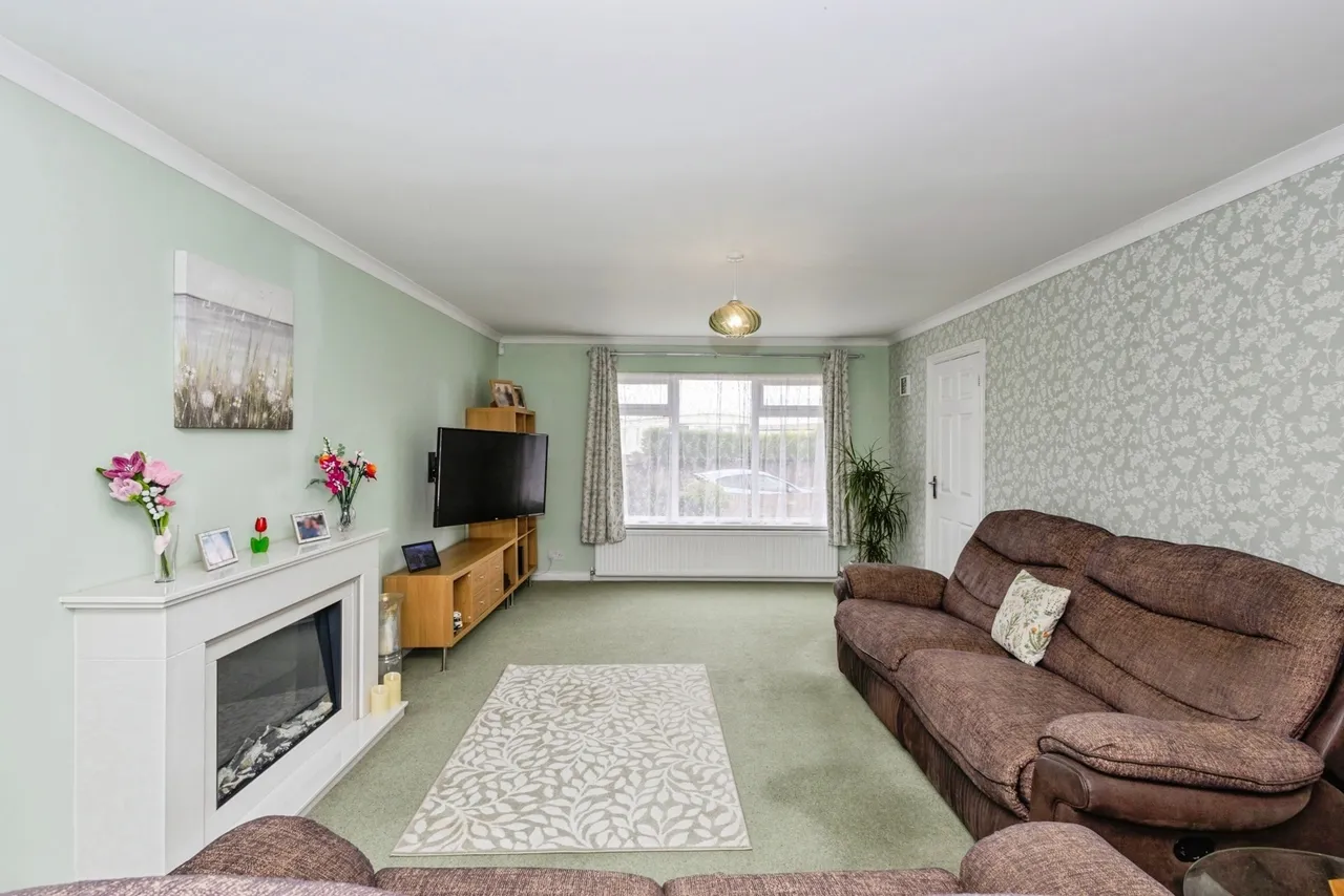 Eastoke Avenue, Hayling Island, PO11, photo 18