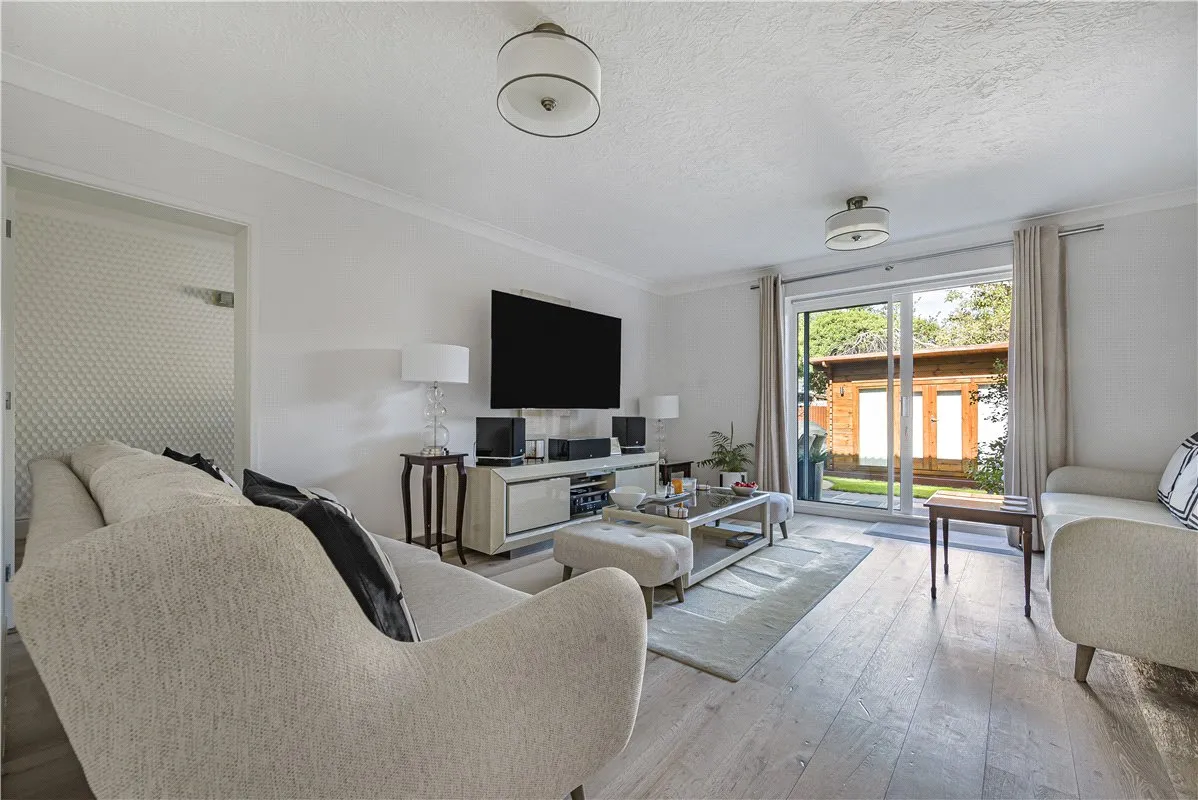 Limes Row, Farnborough Village, BR6, photo 2