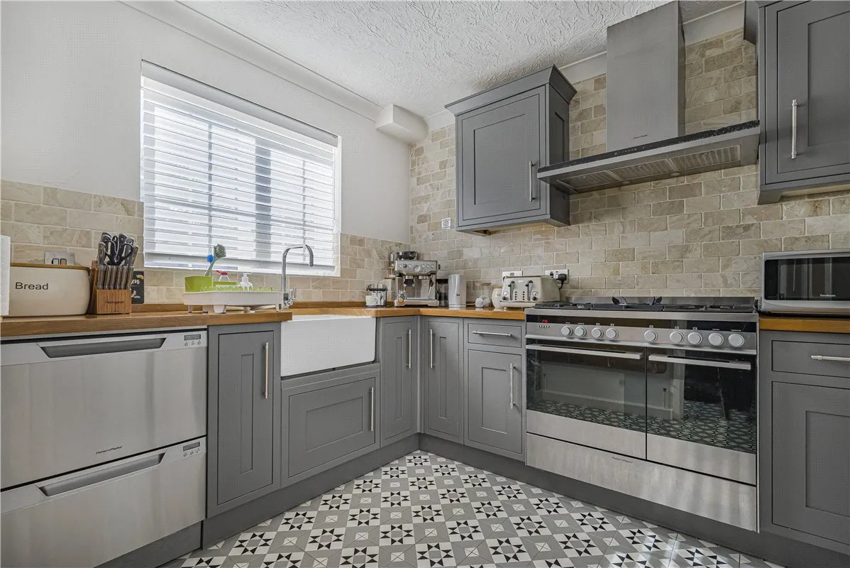 Limes Row, Farnborough Village, BR6, photo 3
