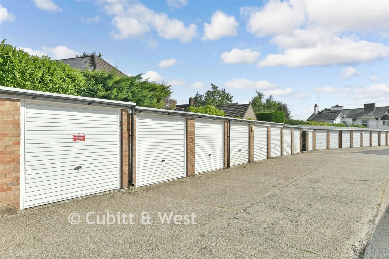 Tupwood Lane, Caterham, CR3, photo 18