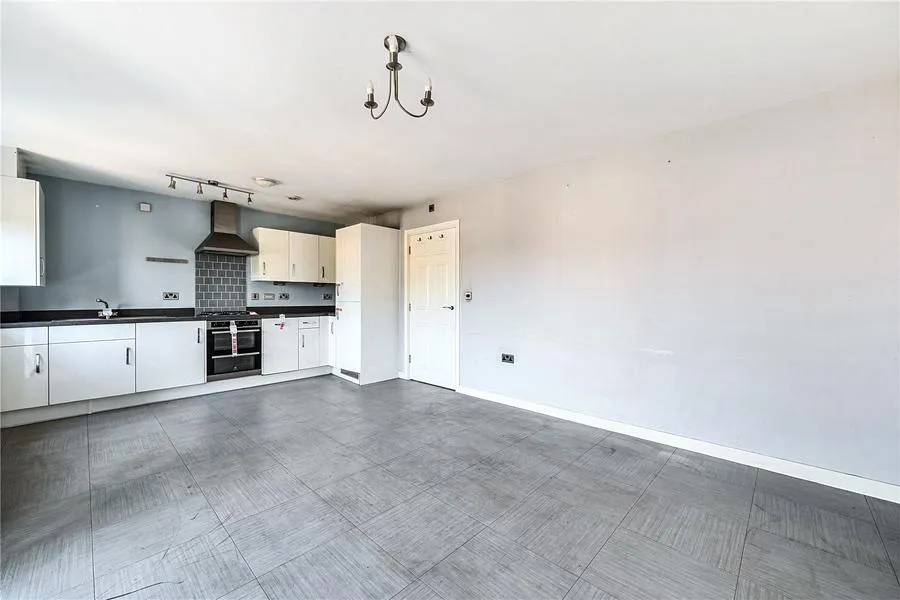 Winter Close, Epsom, KT17, photo 16