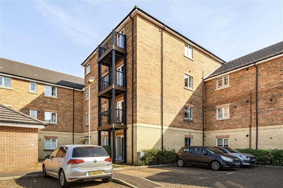 Winter Close, Epsom, KT17, photo 5