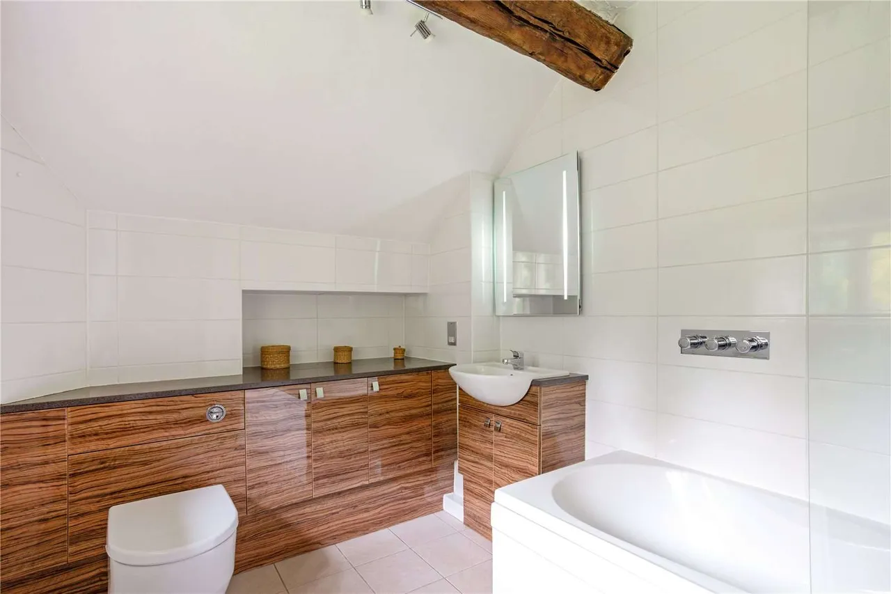 Hollin Lane, Sutton, SK11, photo 12
