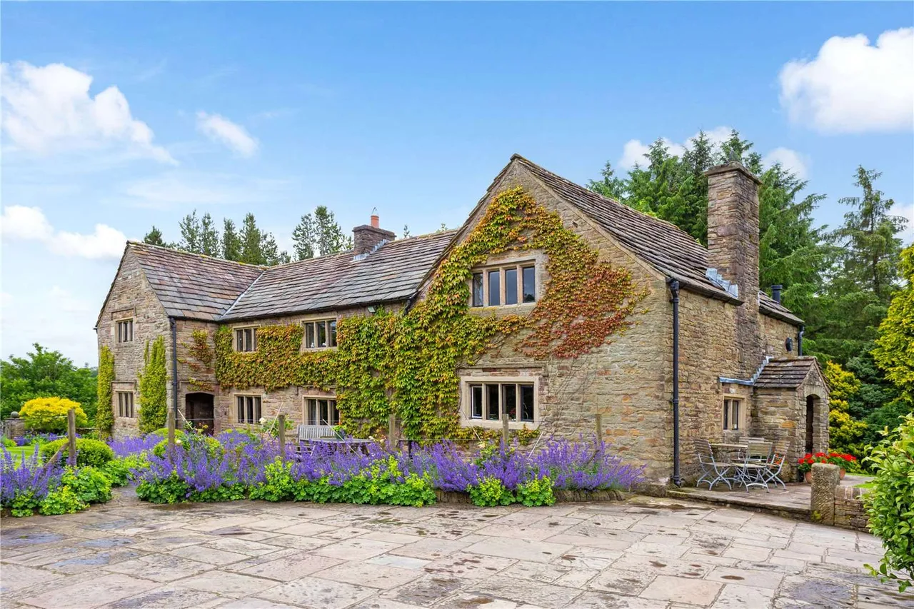 6 bed house for sale, Hollin Lane, Sutton, SK11
