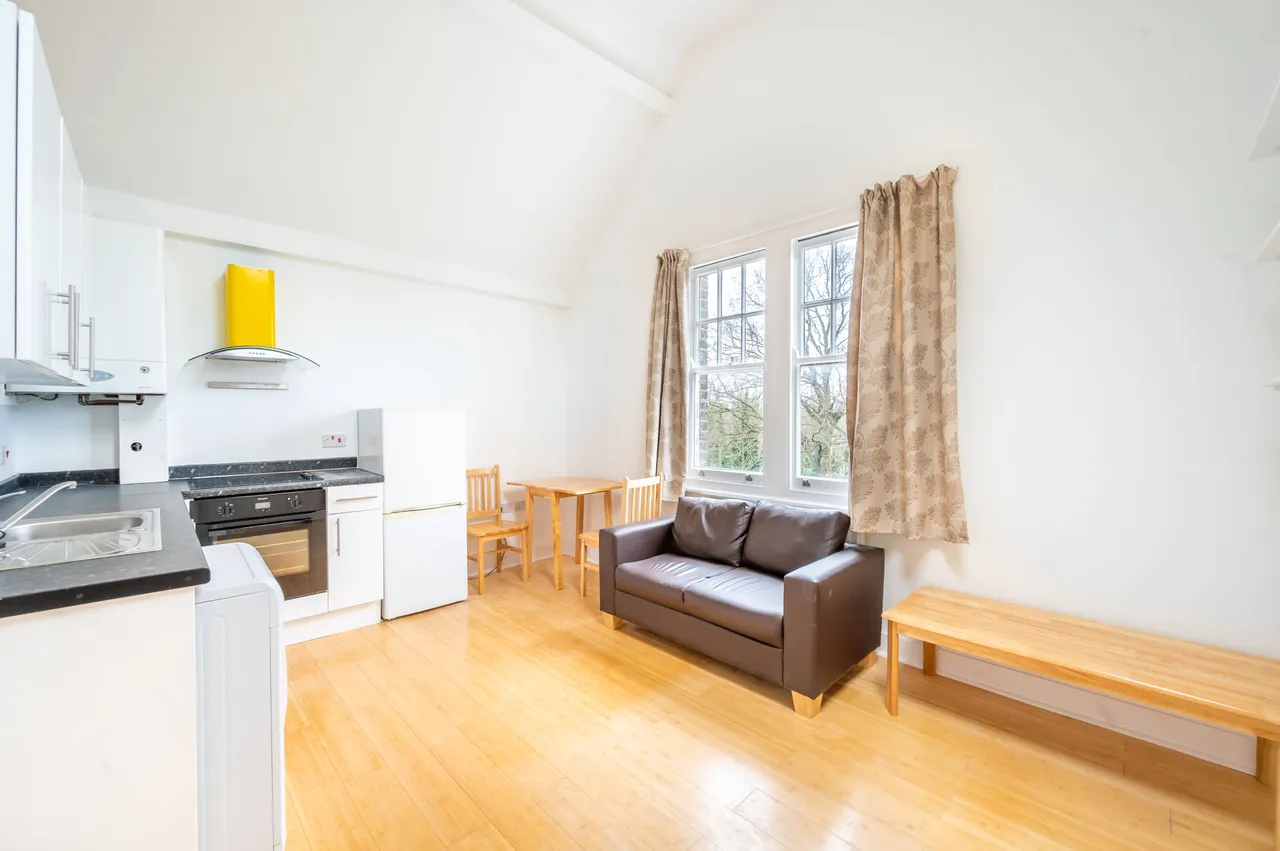1 bed flat to rent, London, SW16