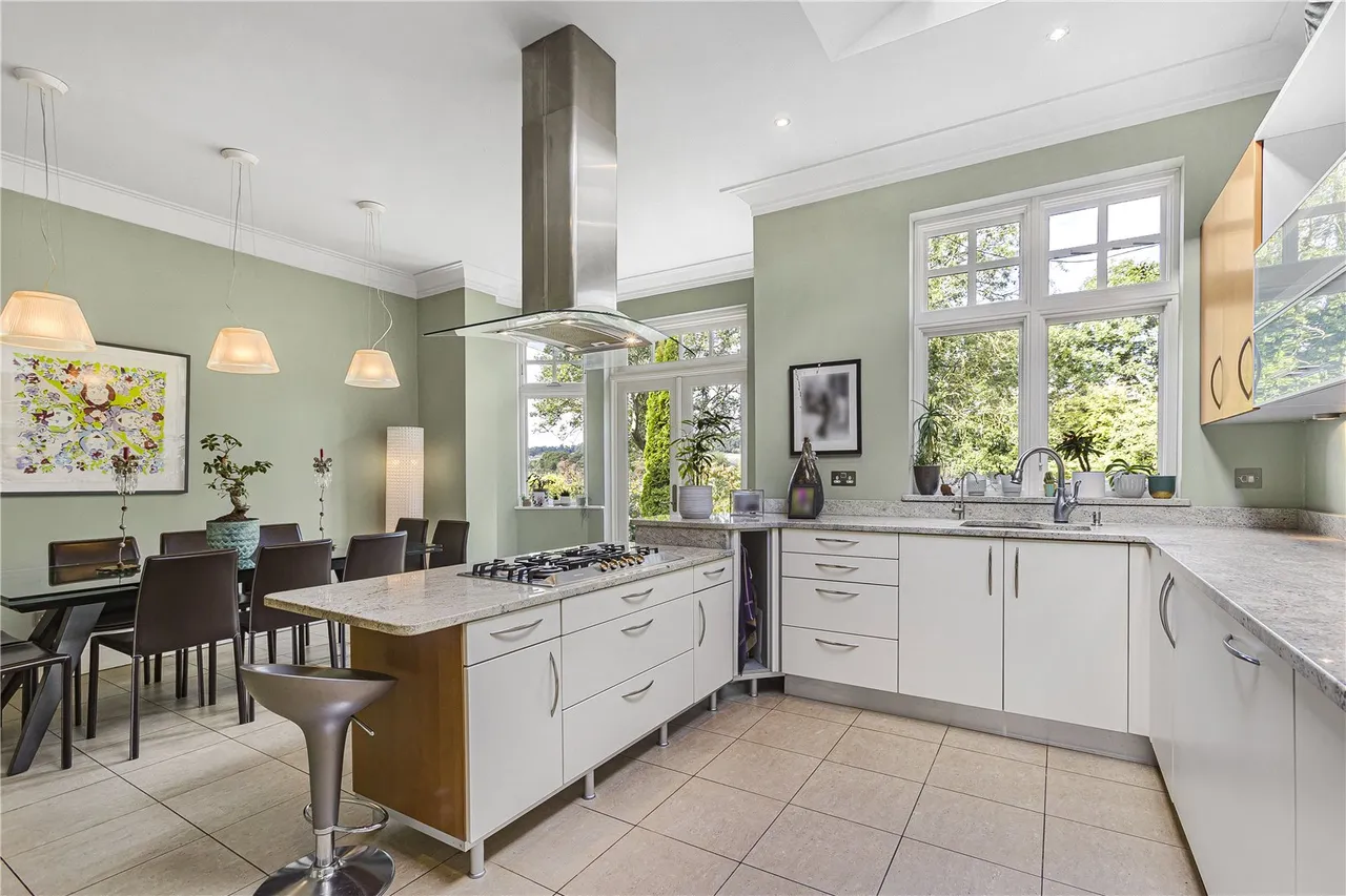 Crescent West, Hadley Wood, EN4 0EJ, photo 14