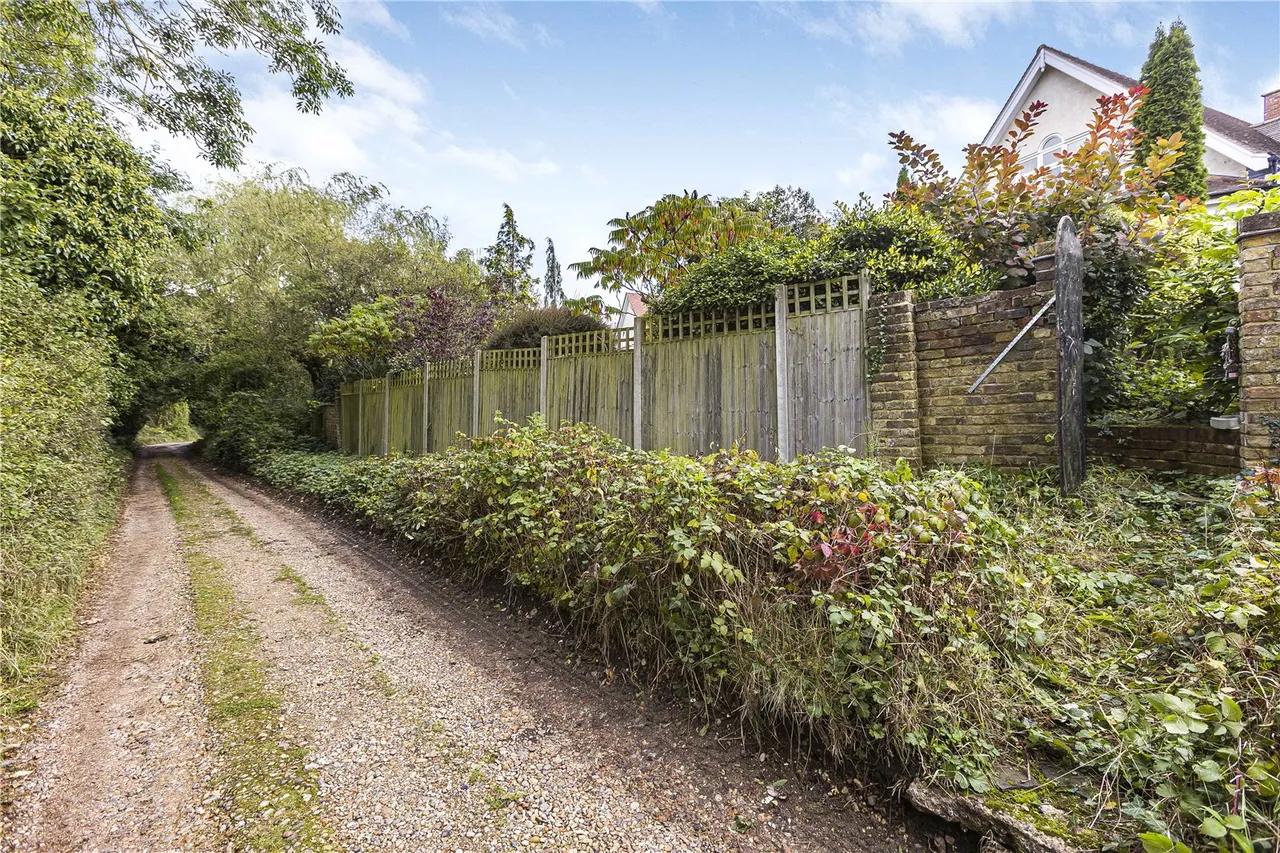Crescent West, Hadley Wood, EN4 0EJ, photo 31