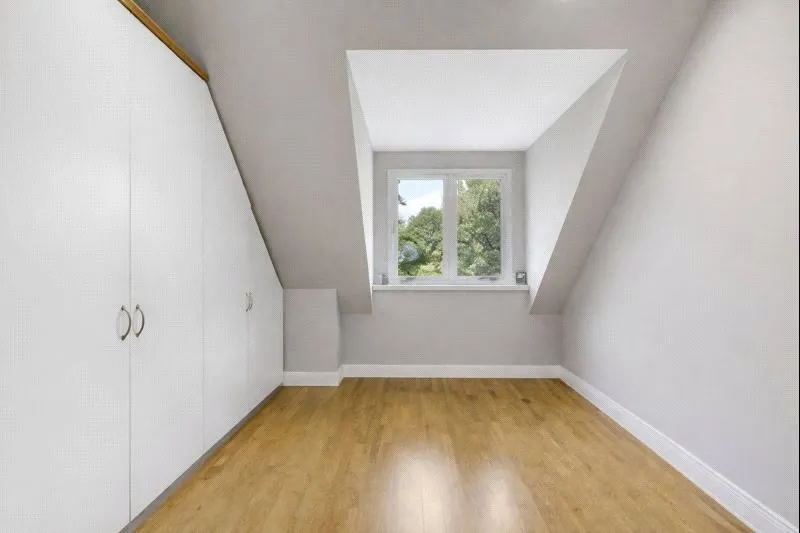 Crescent West, Hadley Wood, EN4 0EJ, photo 17