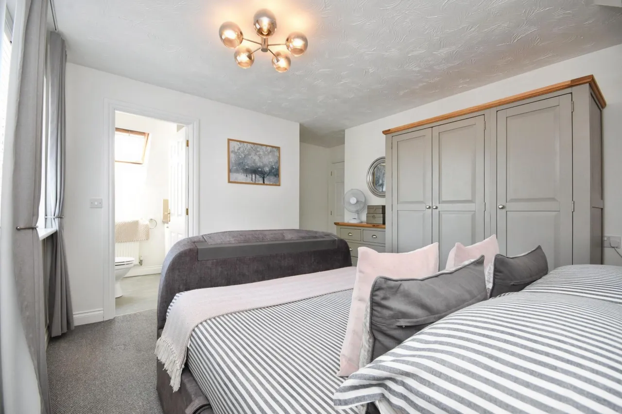 Manor Farm Close, Haverhill, CB9, photo 14