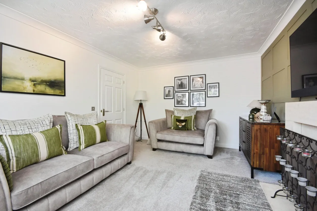 Manor Farm Close, Haverhill, CB9, photo 6