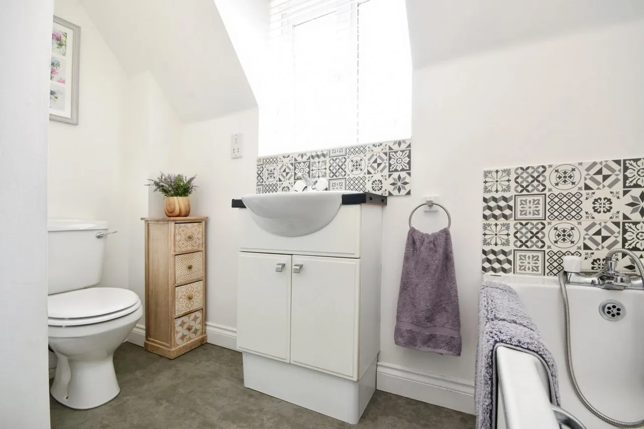 Manor Farm Close, Haverhill, CB9, photo 20