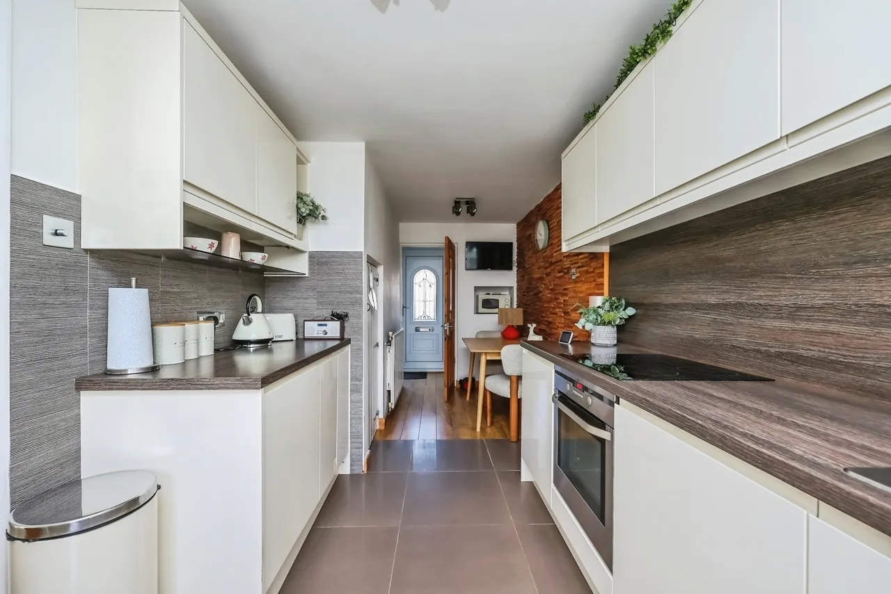 Farnborough Road, Clifton, NG11, photo 12