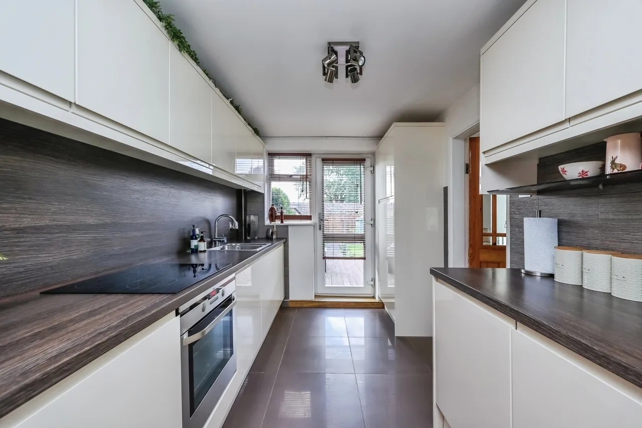 Farnborough Road, Clifton, NG11, photo 8