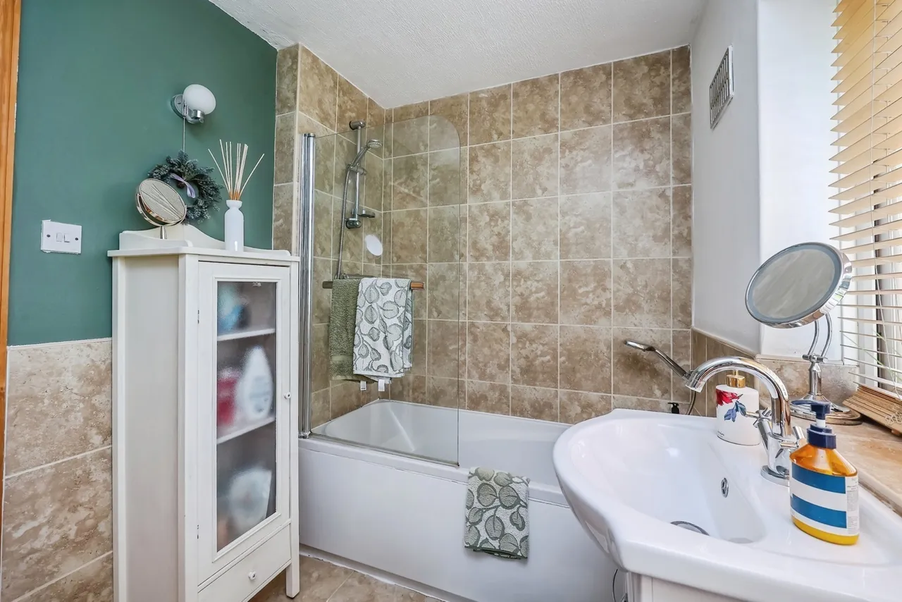 Farnborough Road, Clifton, NG11, photo 20