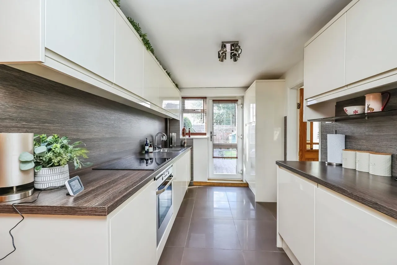 Farnborough Road, Clifton, NG11, photo 6