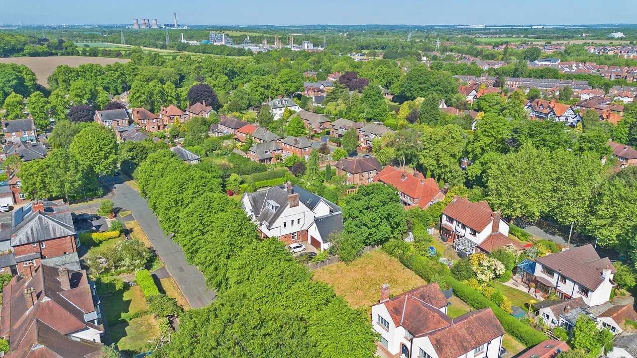 Land at, Grantham Avenue, Stockton Heath, Warrington, WA4 6PF, photo 2