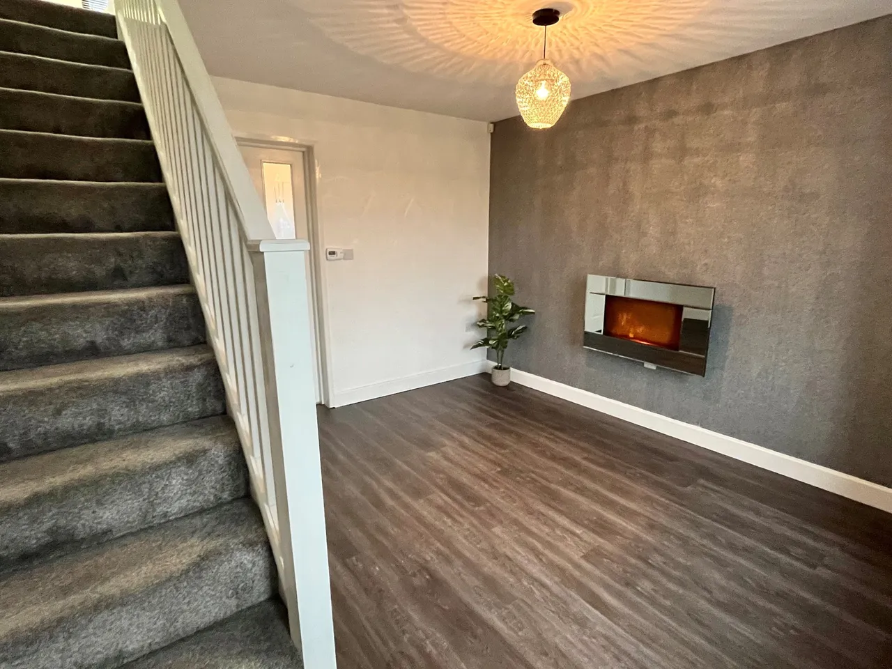 Dalton Lane, Rotherham, S65., photo 4