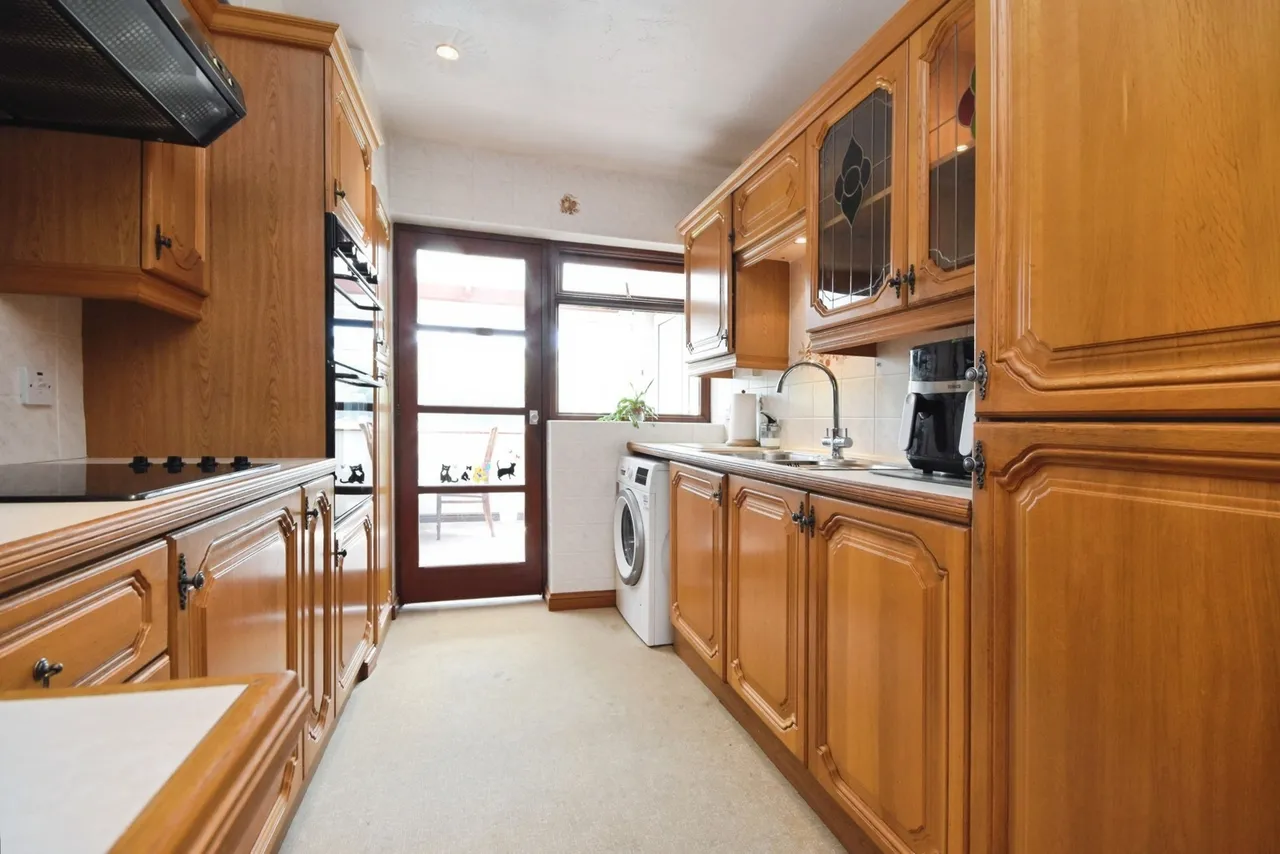 Tavistock Road, Springfield, Chelmsford, Essex, CM1, photo 4