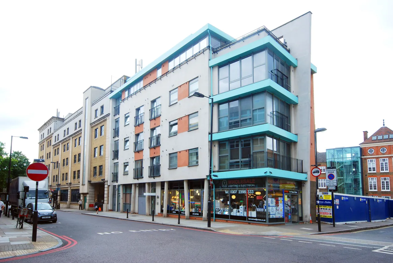 2 bed flat for sale — 9 The Point Building, 13-17 Baron Street, London