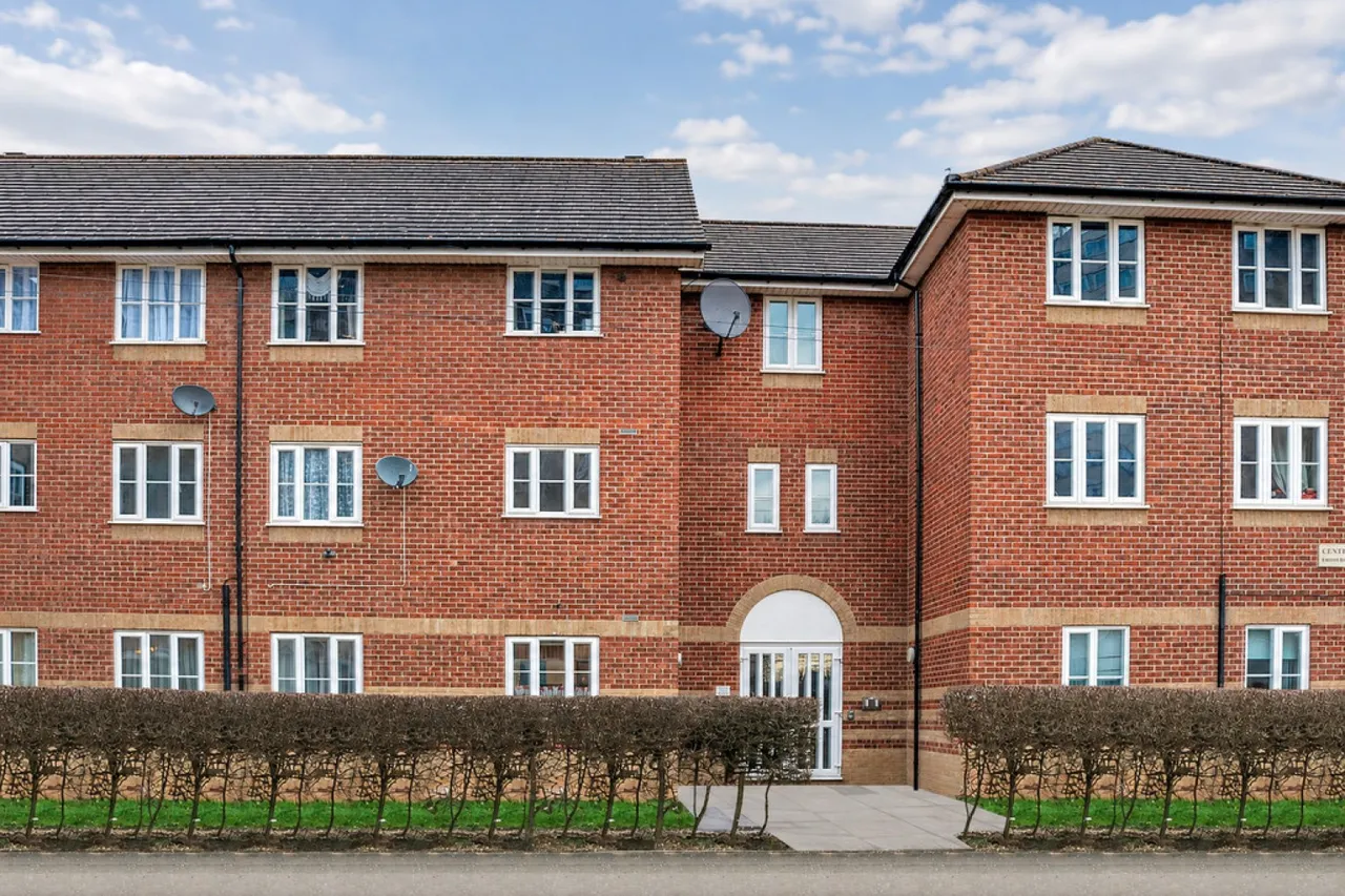 1 bed flat for sale — Centre Reach, 19 Coleman Street