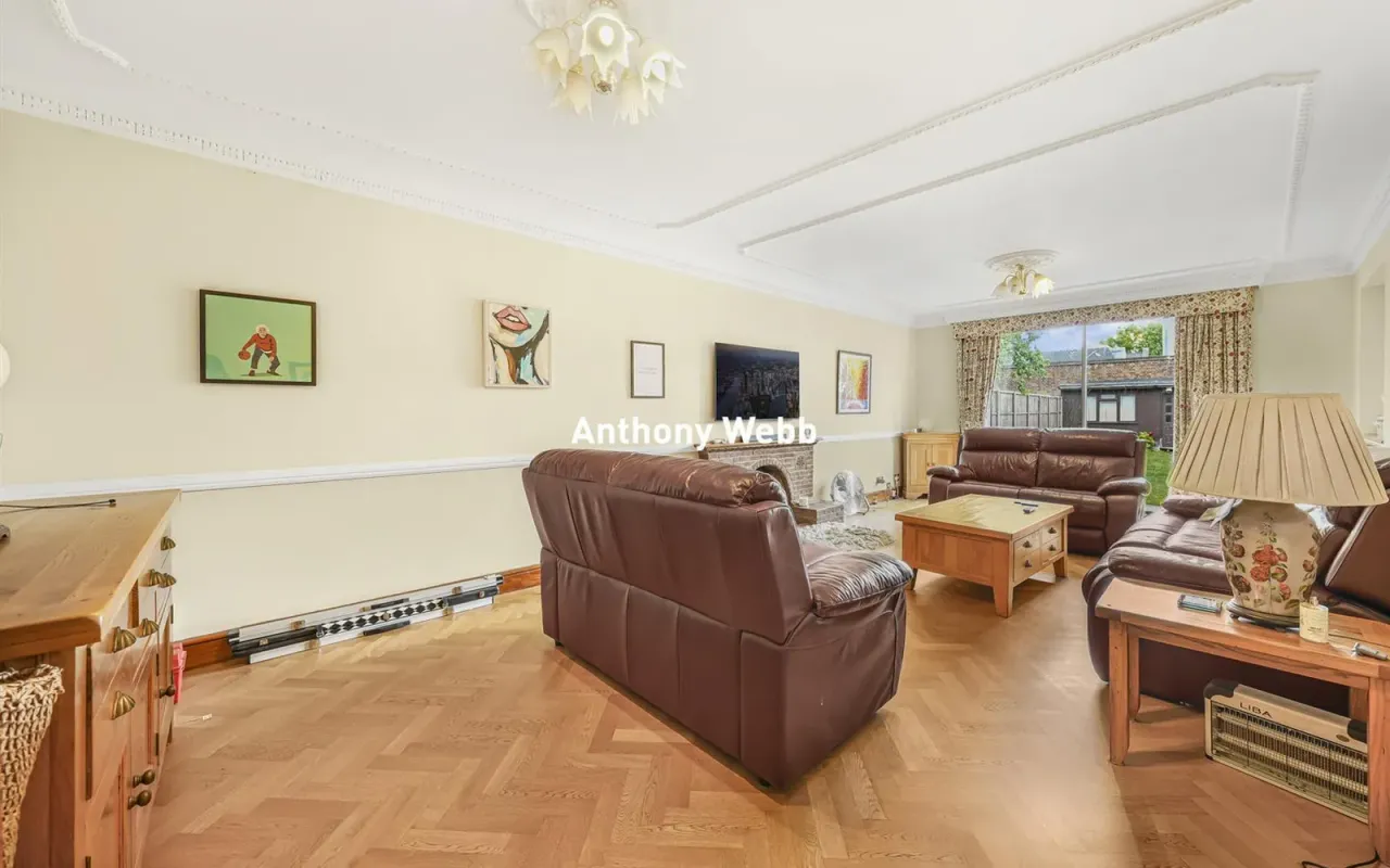 The Mall, Southgate, N14, photo 6