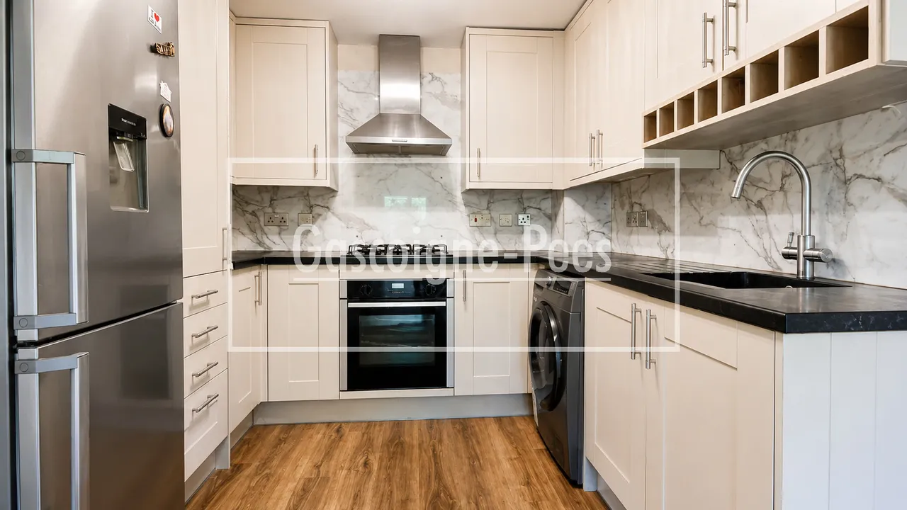 London Road, Guildford, GU1, photo 2