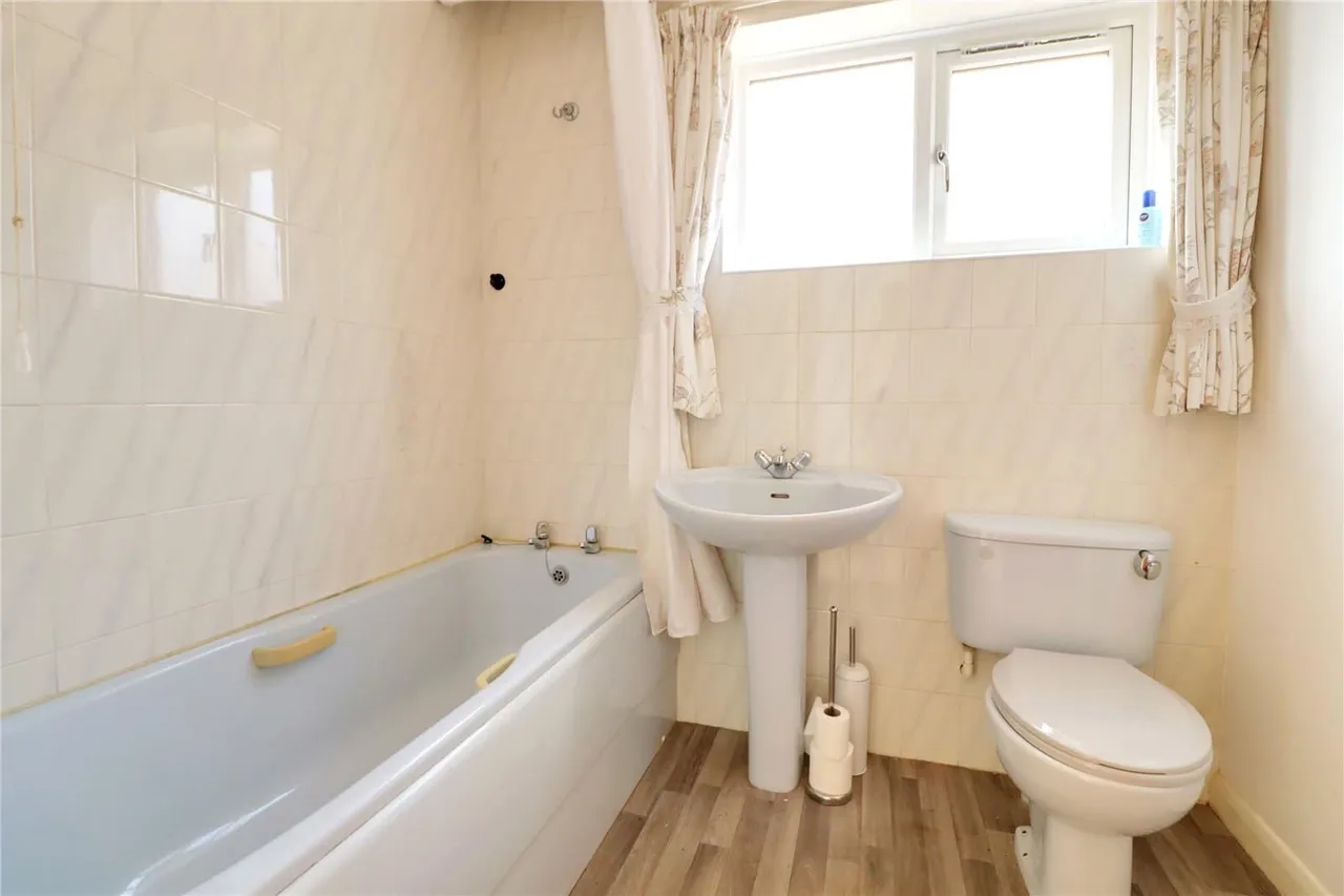 Allison Close, Messingham, DN17, photo 9