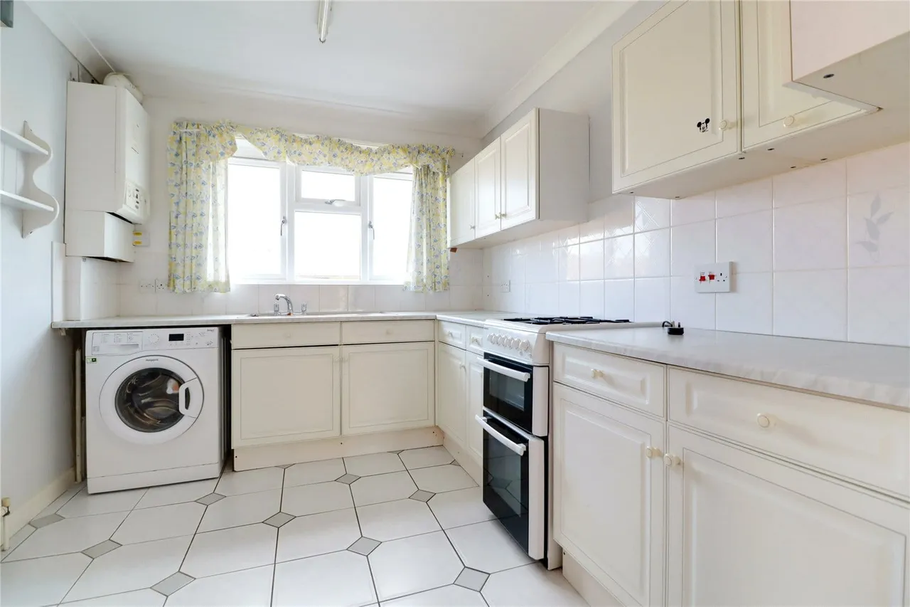 Allison Close, Messingham, DN17, photo 4