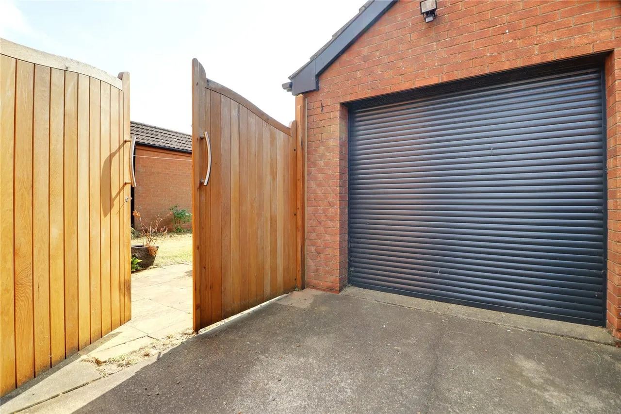 Allison Close, Messingham, DN17, photo 11