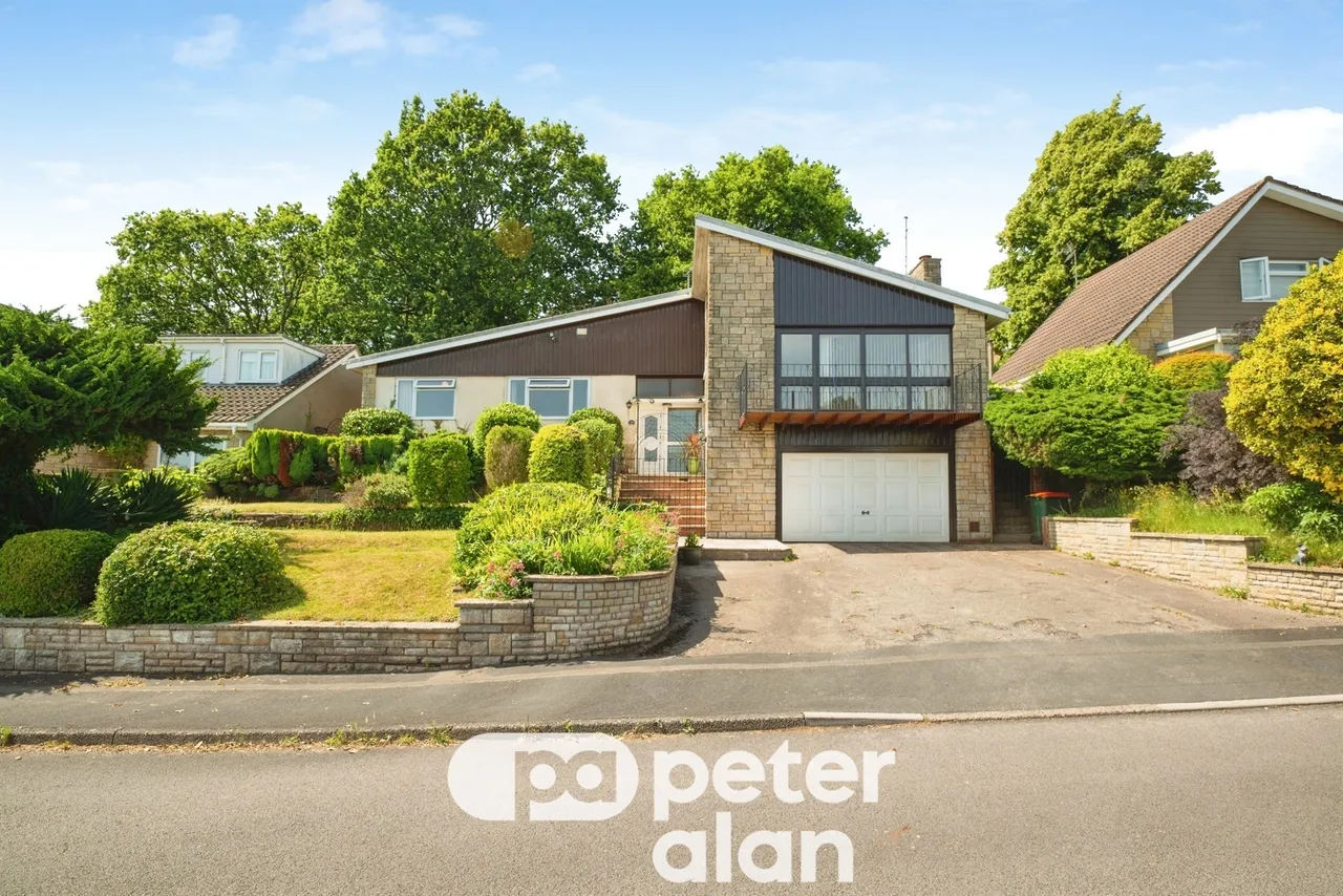 4 bed house for sale, Highfield Gardens, Newport, NP10