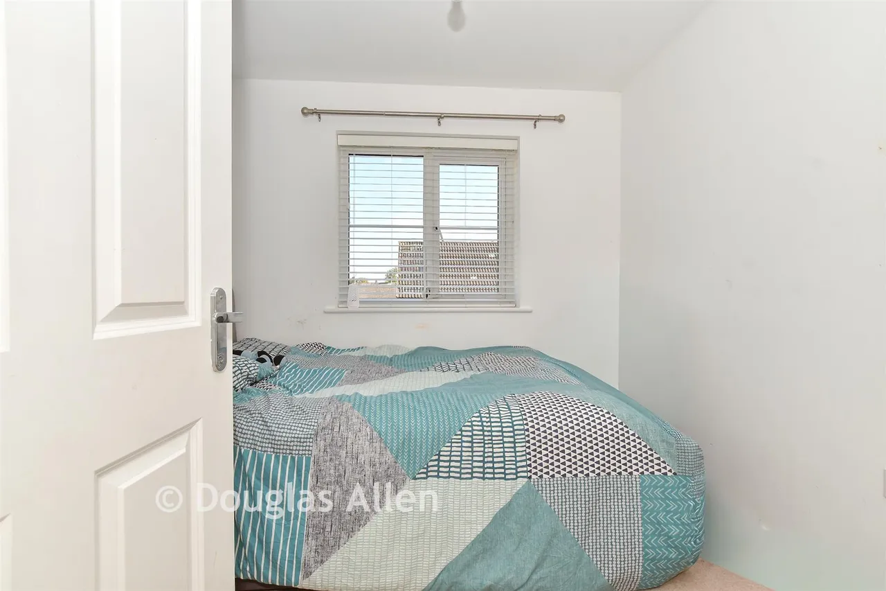 Rosen Crescent, Brentwood, CM13, photo 12