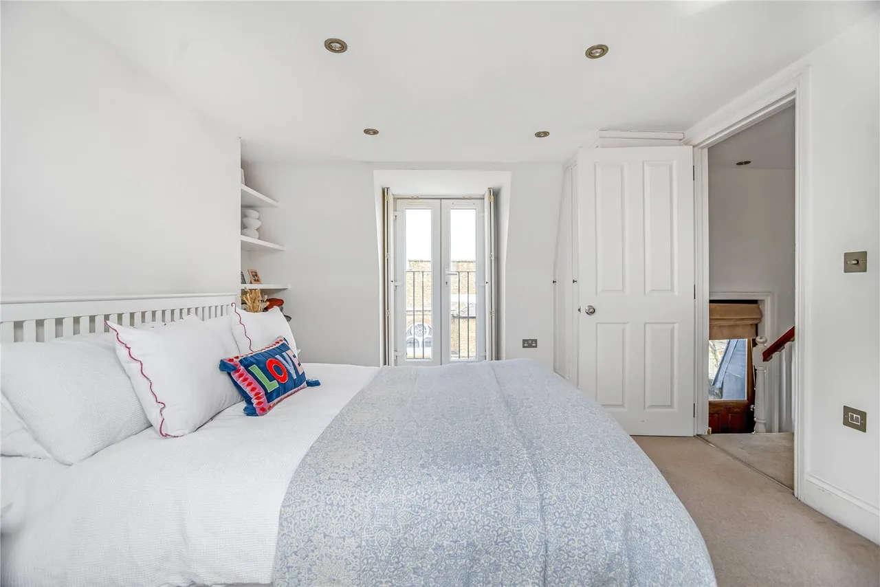 Ilminster Gardens, London, SW11, photo 10